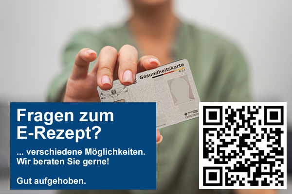 Person mit Gesundheitskarte in der Hand Person mit Gesundheitskarte in der Hand